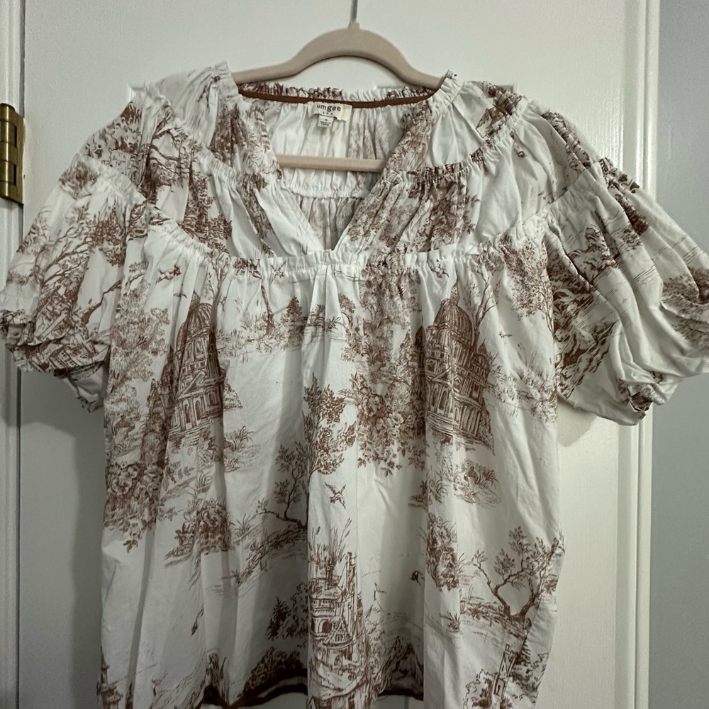 Umgee White and Brown Patterned Blouse